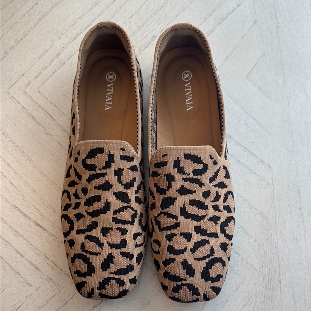 VIVAIA Samantha Squared-Toe Mink-Knit Flats in Dark Leopard Size 41.5/10-10.5